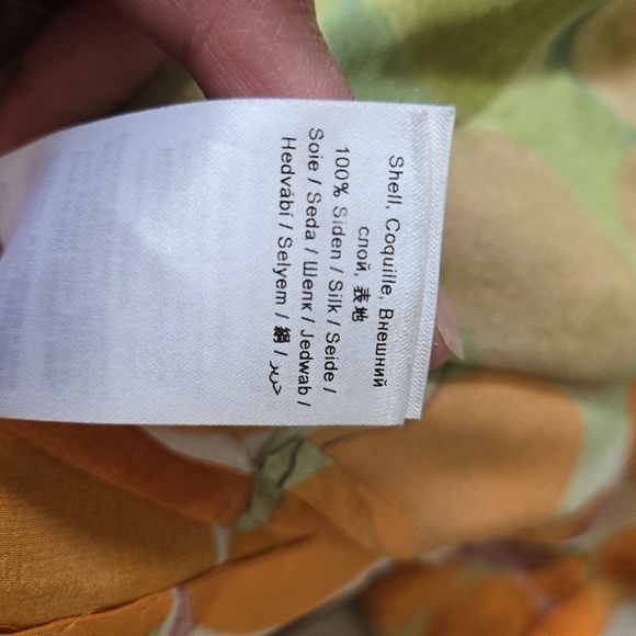 TIGER OF SWEDEN 100% Silk Circle Pattern Blouse. Size 36/ Small - Picture 13 of 16